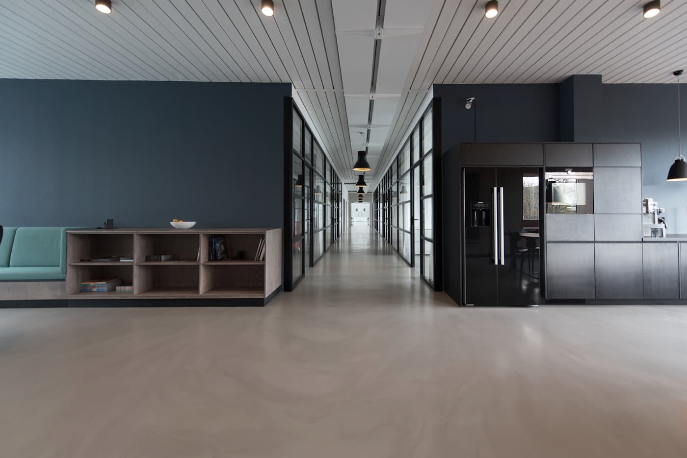 Time corporativo em ambiente moderno