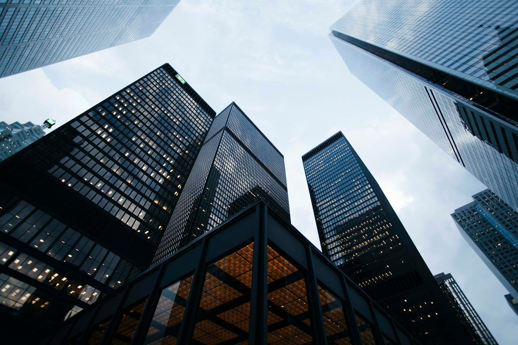 Time corporativo em ambiente moderno